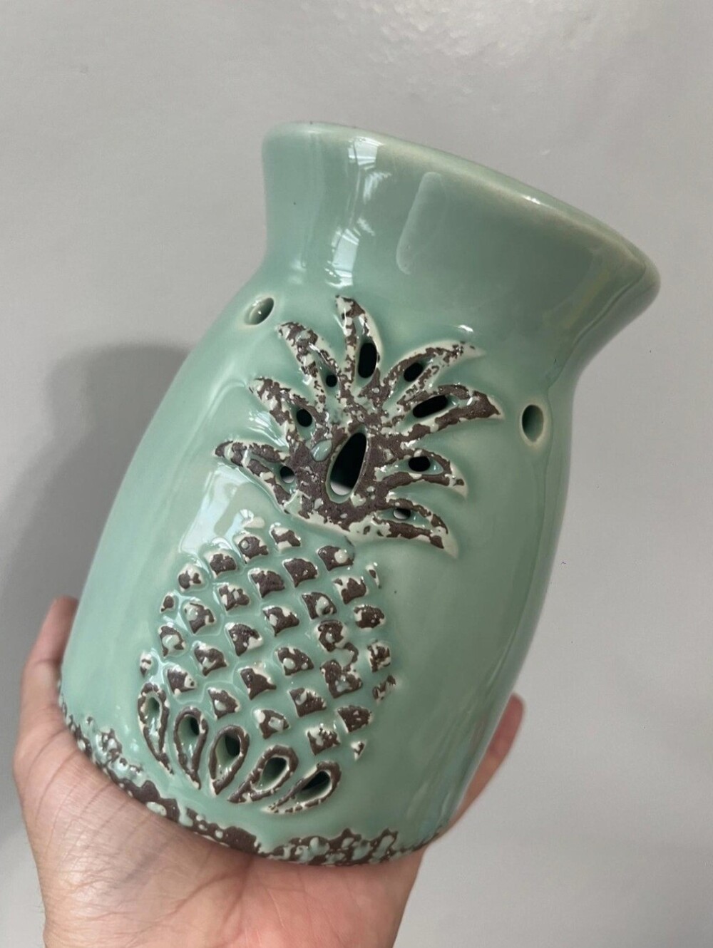 Vintage Green Mint Pineapple Ceramic Aromatherapy Diffuser Burner - Picture 7 of 10